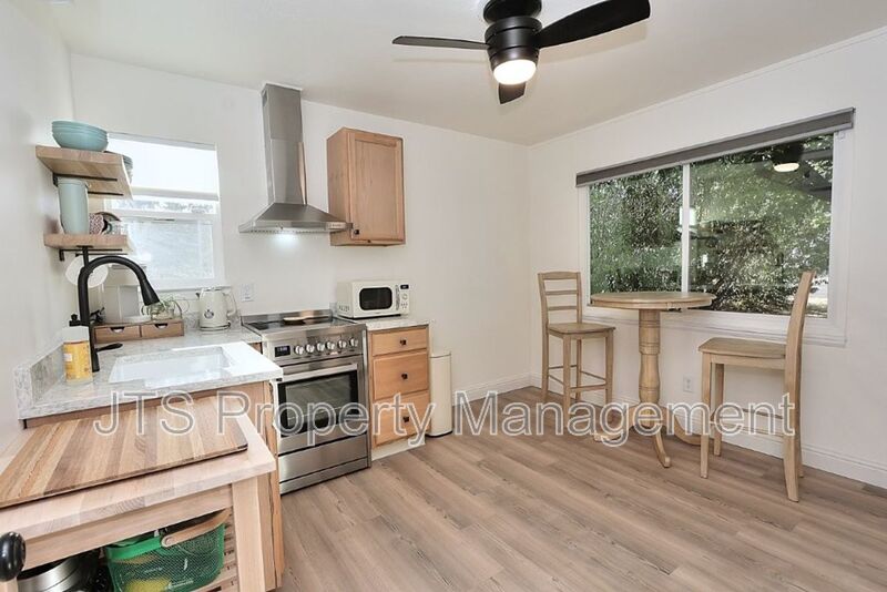 Fair Oaks Condo: 6906 Pin Oak Court