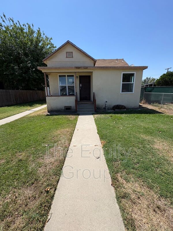 Tulare Condo: 337 N. H Street