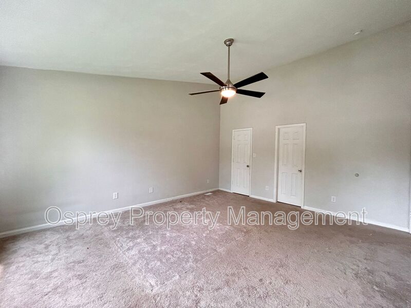 Spacious & Updated 4-Bedroom Gem in the Heart of Chesapeake! – ASK ABOUT OUR ZERO DEPOSIT! - Photo 15