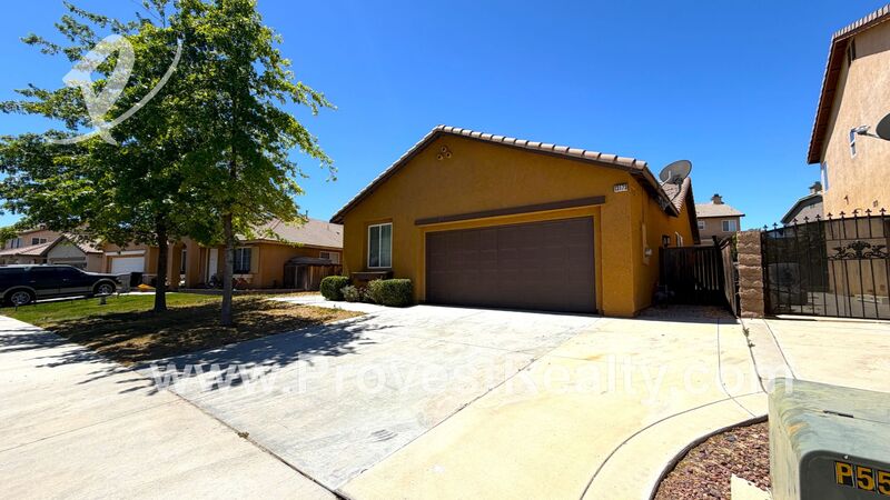 Hesperia House: 13173 Cucamonga Ct