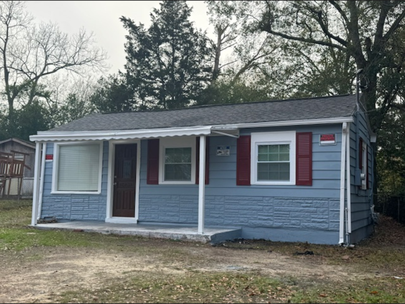 Columbus House: 1904 Lincoln St