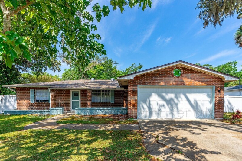 Holly Hill House: 1314 Florence Court