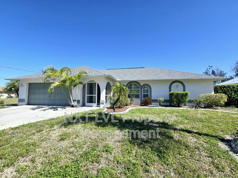 Cape Coral House: 1811 NE 2nd St