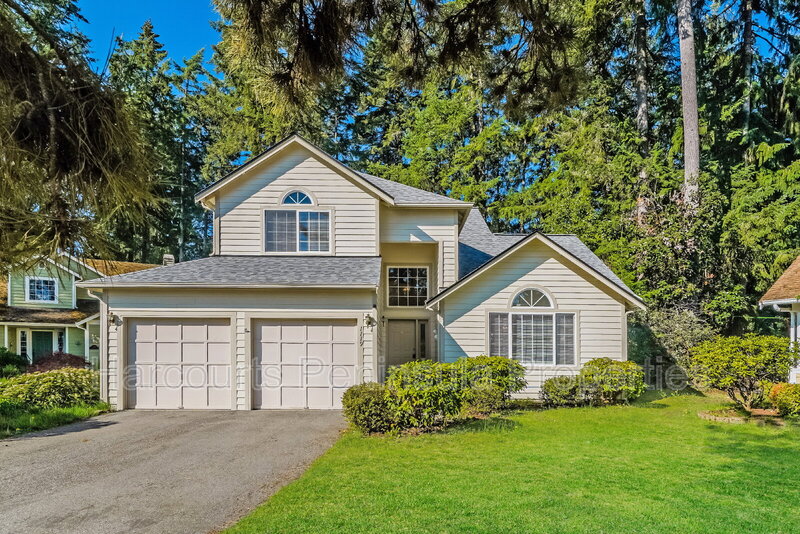 Silverdale House: 1119 NW Poppy Ct