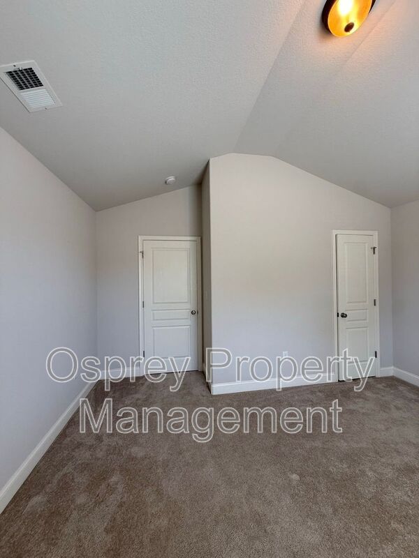 Spacious end-unit home in Virginia Beach!  - Photo 18