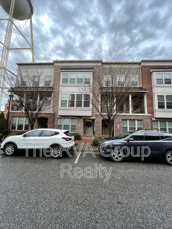 Richmond House: 4941 Old Main Street