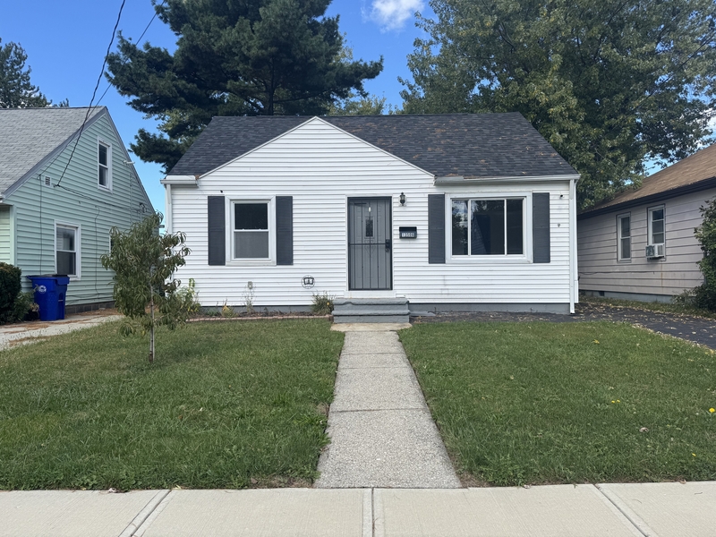 Cleveland House: 13506 Bennington Avenue