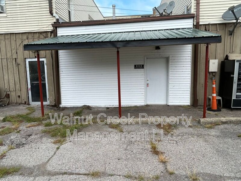 Lorain Condo: 203 Florida