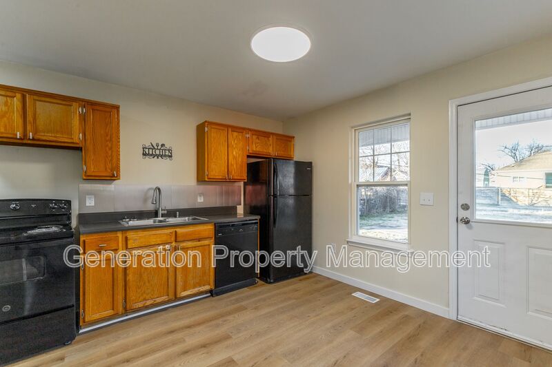 Chattanooga Apartment: 2205 E 12th St,