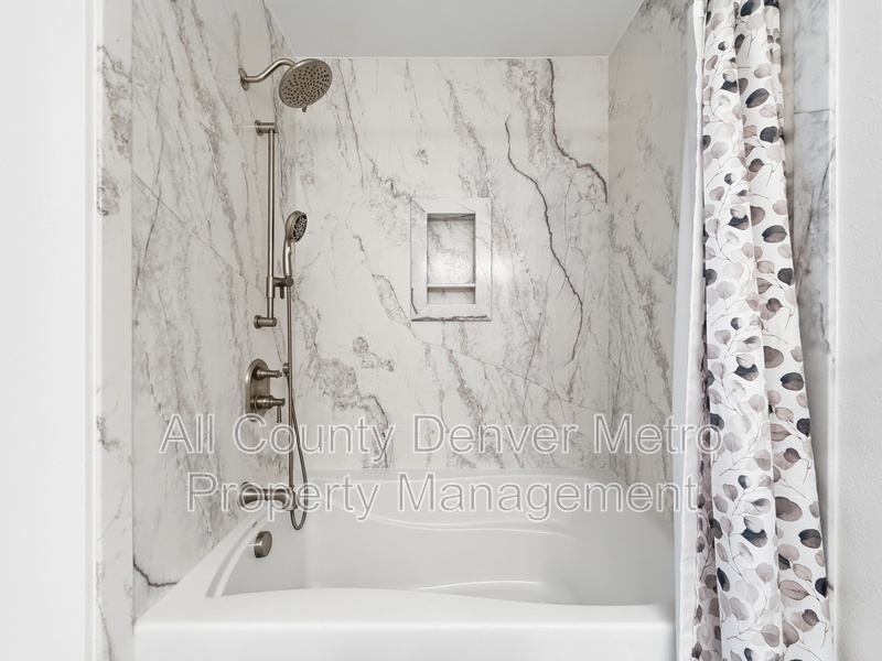 Main Rental Photo 17
