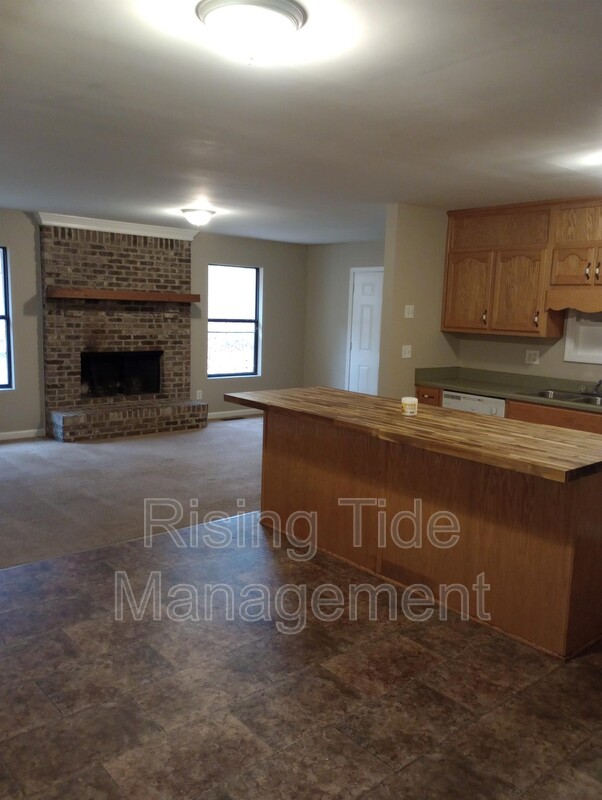 Birmingham House: 1628 Brewster Rd