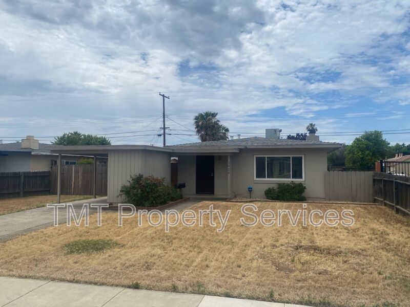 Sacramento House: 5920 35th Ave