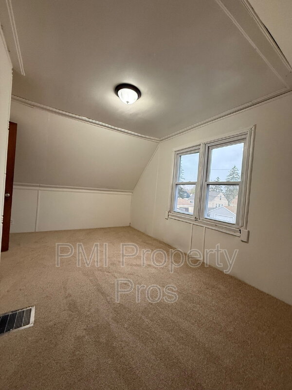 Milwaukee House: 4139 N 50th St