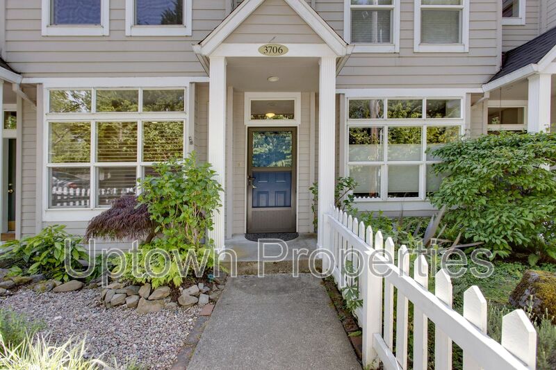 Portland House: 3706 SW Troy St