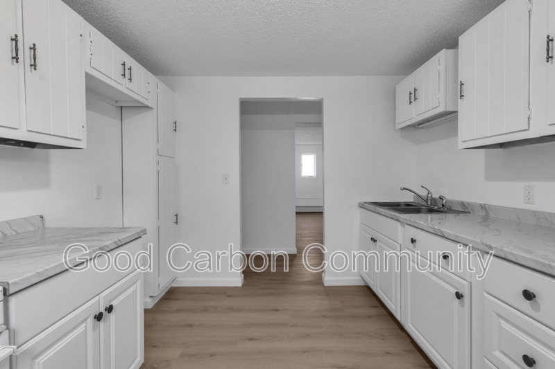 West Seneca Condo: 3904 Seneca St