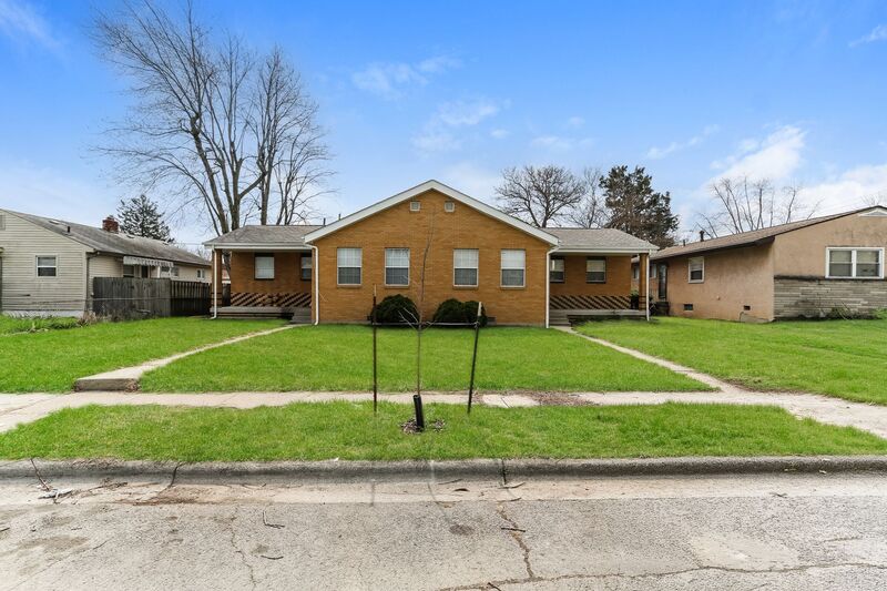 Columbus House: 2197 / 2199 Amherst Ave