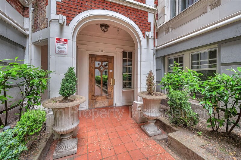 Portland Condo: 1811 NW Couch Street - 104