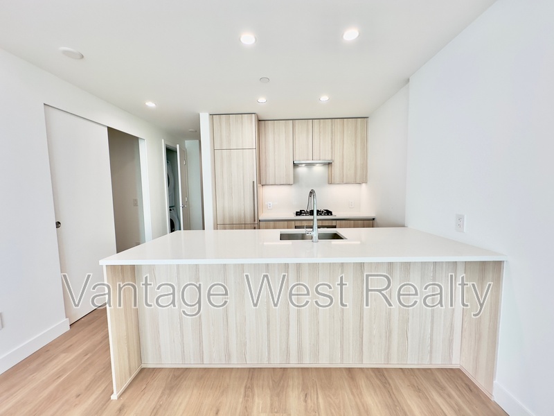 Kelowna Condo: 1608-1626 Water St