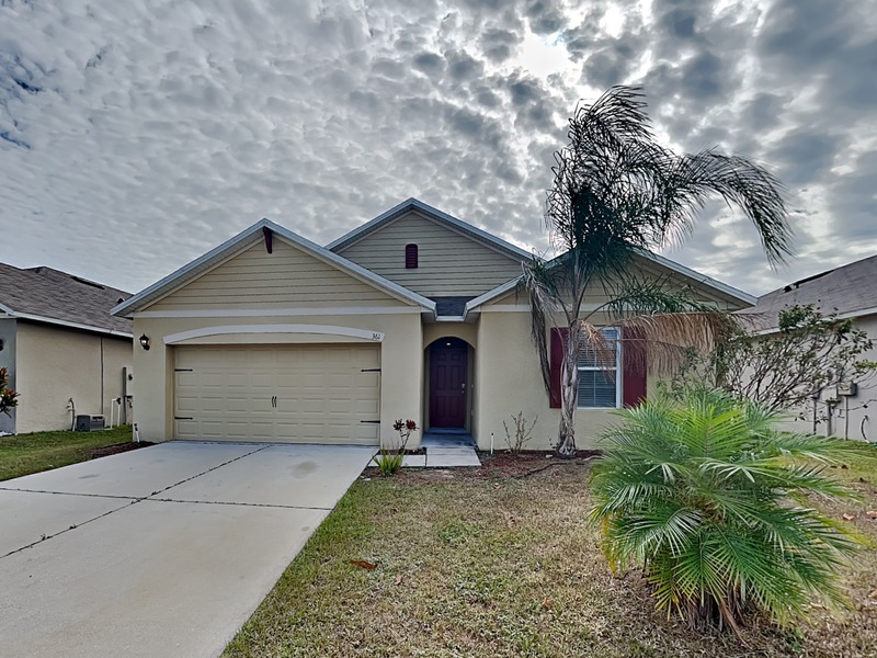 Winter Haven House: 361 Honey Bell Rd