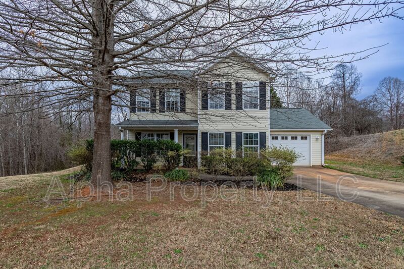 Taylors House: 208 Day Break Ct