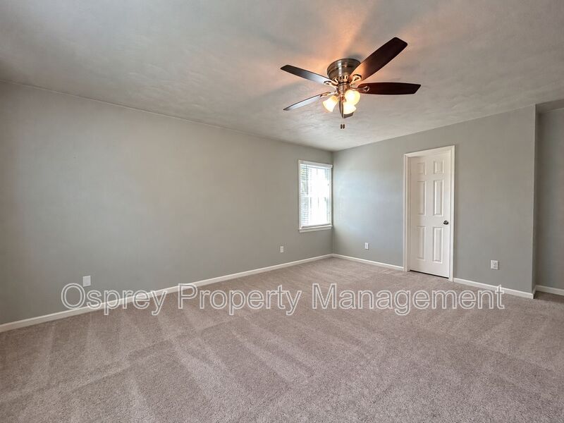 Spacious 4-Bedroom Home in Hunningdon Lakes – Chesapeake, VA - Photo 8
