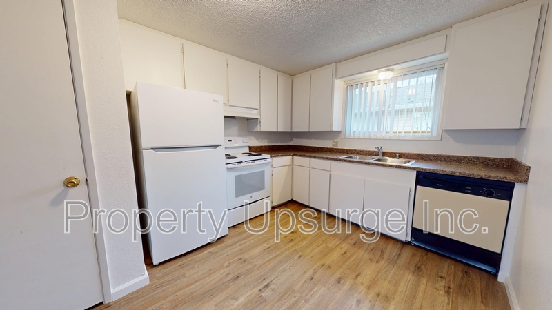 Red Bluff Apartment: 705 Kimball Rd