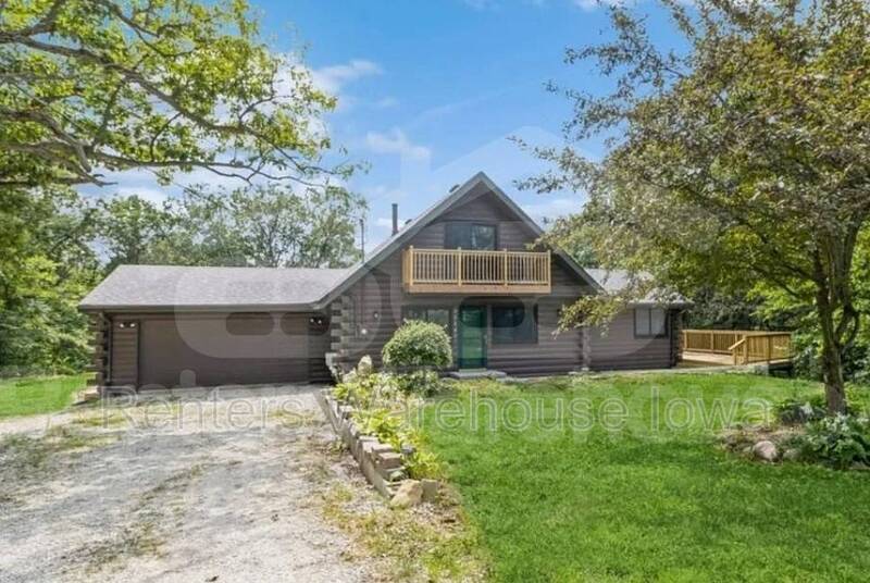 Adel House: 32487 K Ave