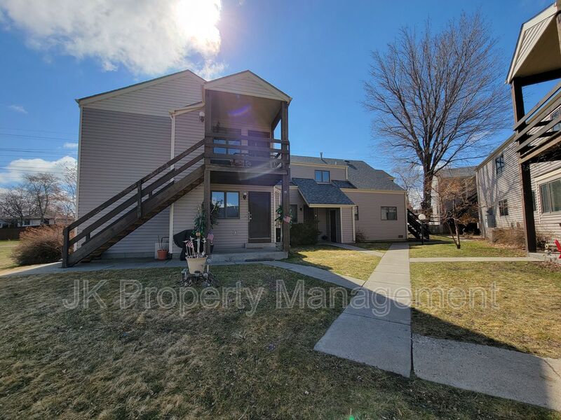 Great Falls Condo: 401 50th Street S