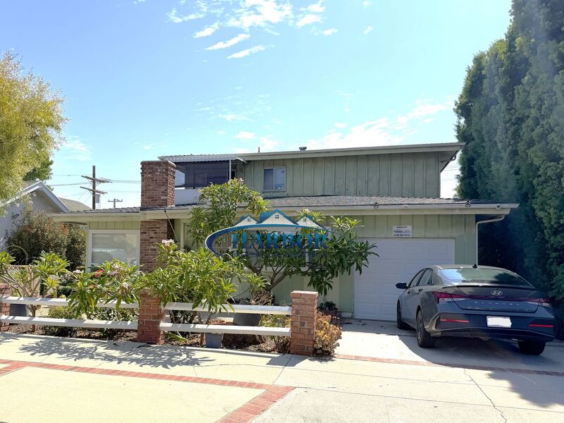 San Pedro Condo: 718 S. Leland Street