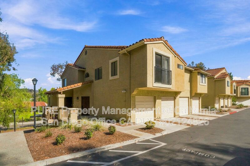 San Diego Townhome: 11896 Paseo Lucido