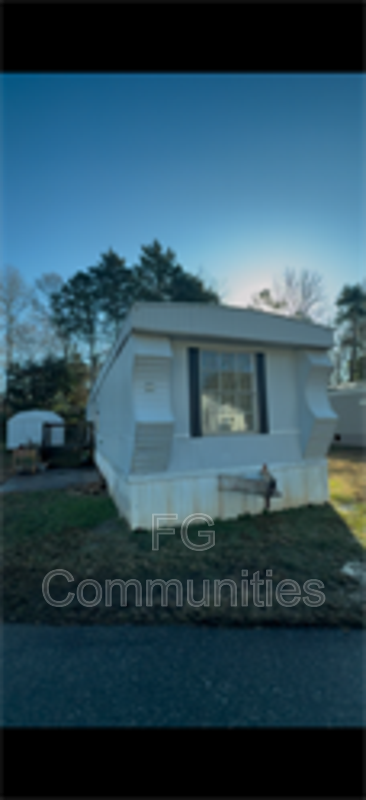 Winston Salem House: 3160 Dunn St Lot 11