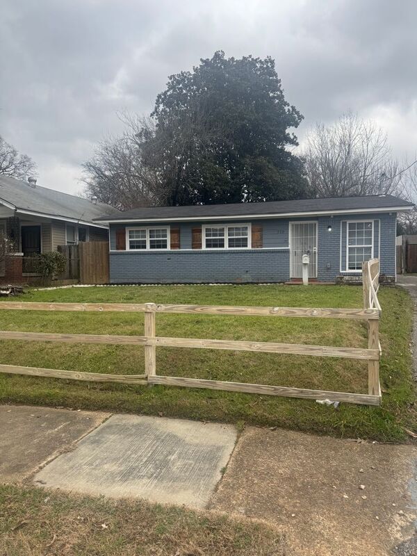 Memphis House: 710 Hudson St