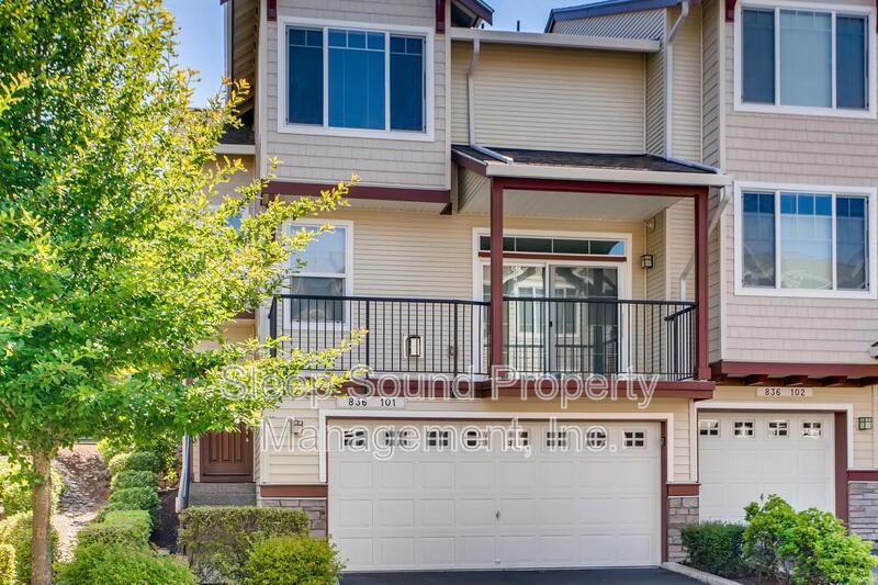 Portland House: 836 NW 118th Ave