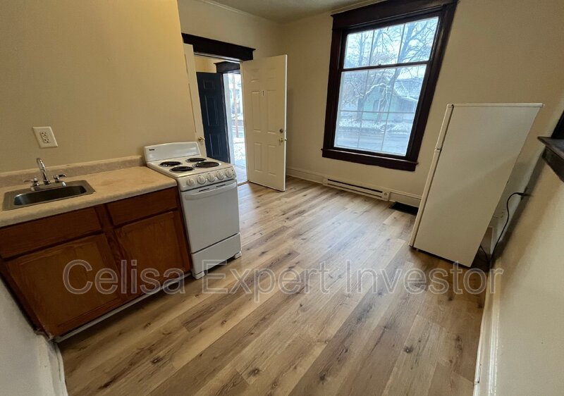 Fort Wayne Condo: 2130 Broadway