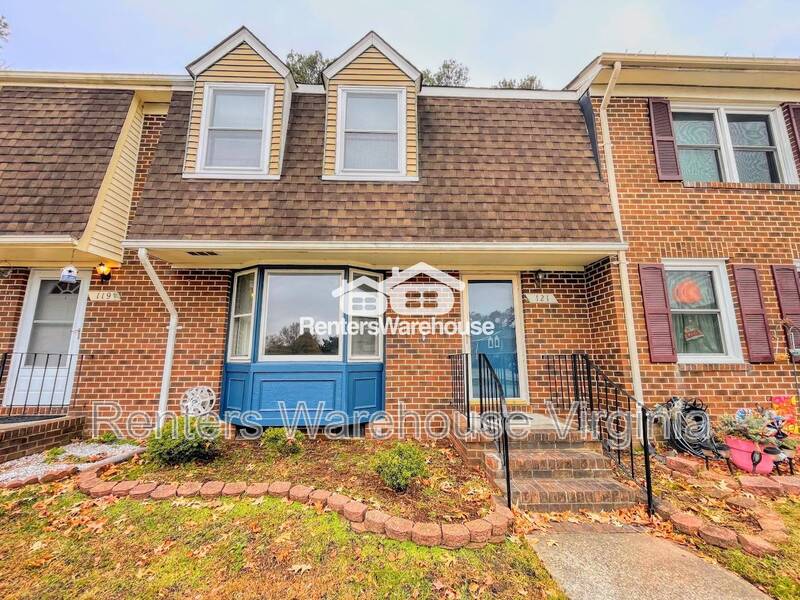 Poquoson House: 121 Charles Parish Drive