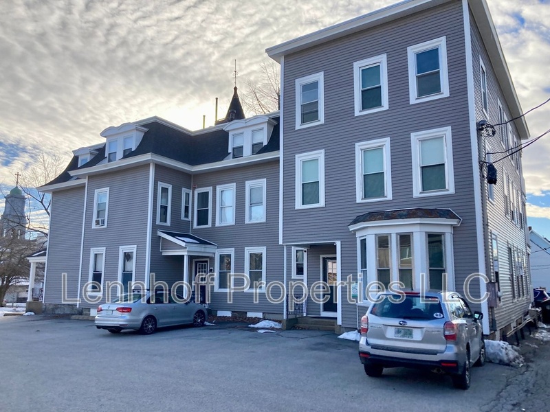 Manchester Condo: 146 Walnut St.- Unit 2