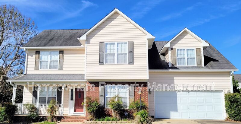 Cameron House: 84 Gloucester Ct