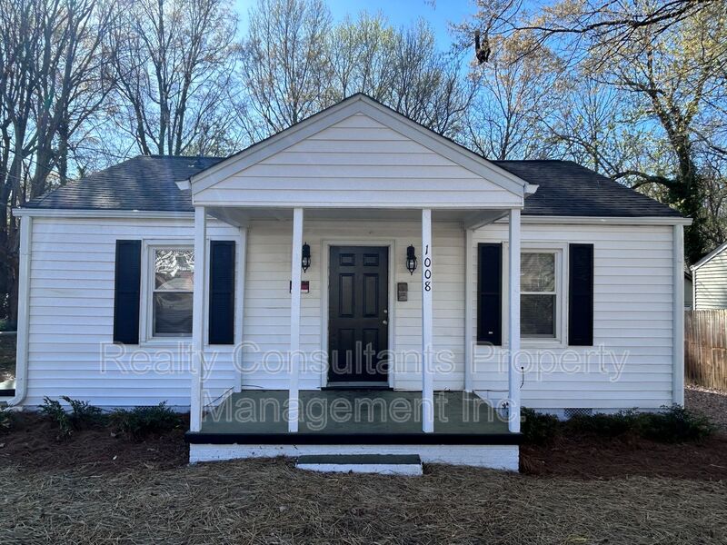 Greensboro House: 1008 McCormick St.
