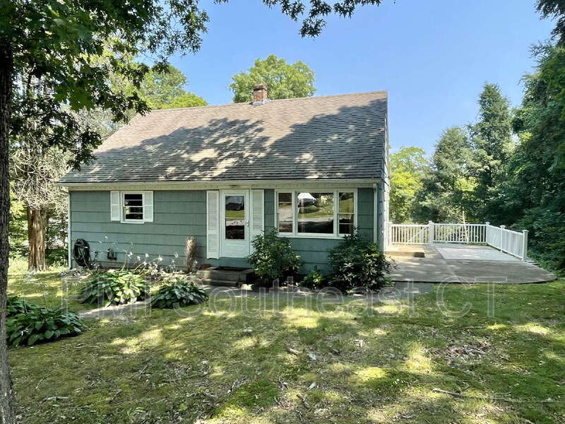 Mystic House: 46 Watrous Ave