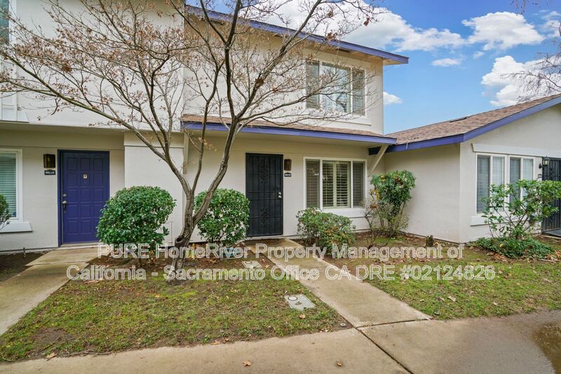 Sacramento House: 8811 Salmon Falls Dr.