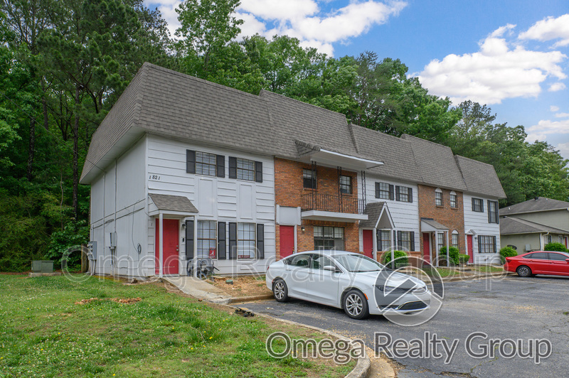 Birmingham Condo: 1821 Carson Rd