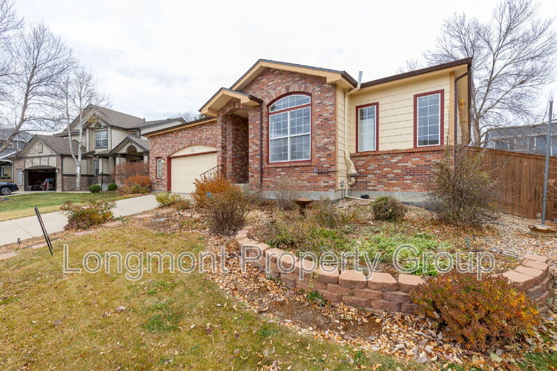 Longmont House: 1718 Polo Way