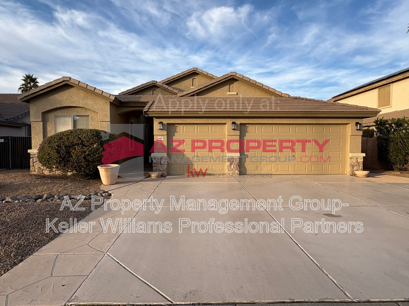 Surprise House: 16802 W Tonbridge St