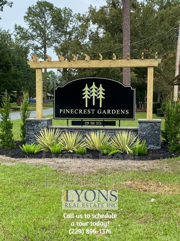 Adel Condo: 1022 D South Gordon Ave