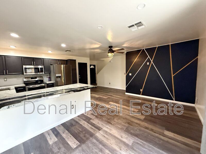 Phoenix House: 15634 N. 29th Way