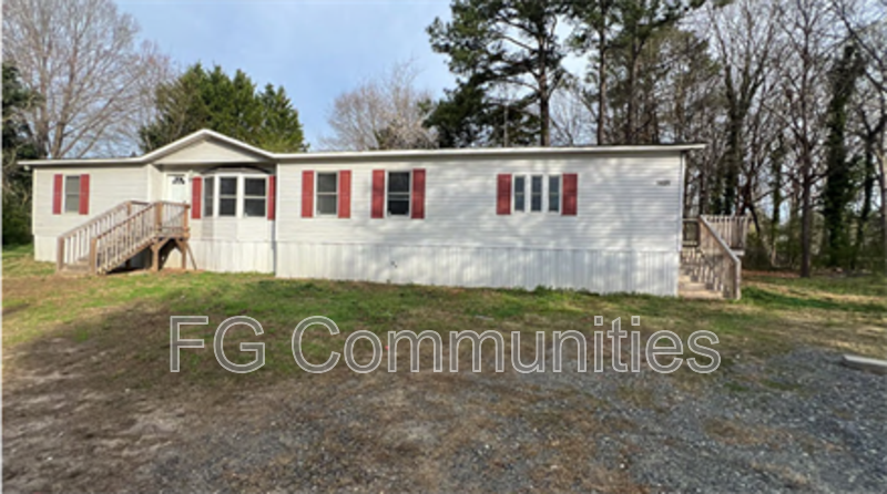 Gastonia House: 1020 Old Church Rd