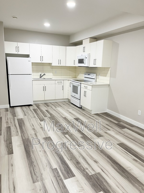 Edmonton Condo: 7706 Koruluk Lane Southwest