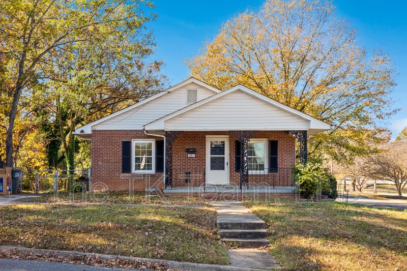 Gastonia House: 807 North Morris Street