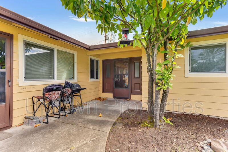 Beaverton Condo: 6970 SW King Blvd