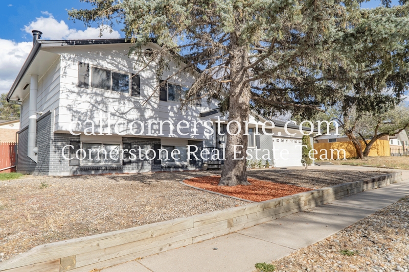 Colorado Springs House: 1320 Verde Drive